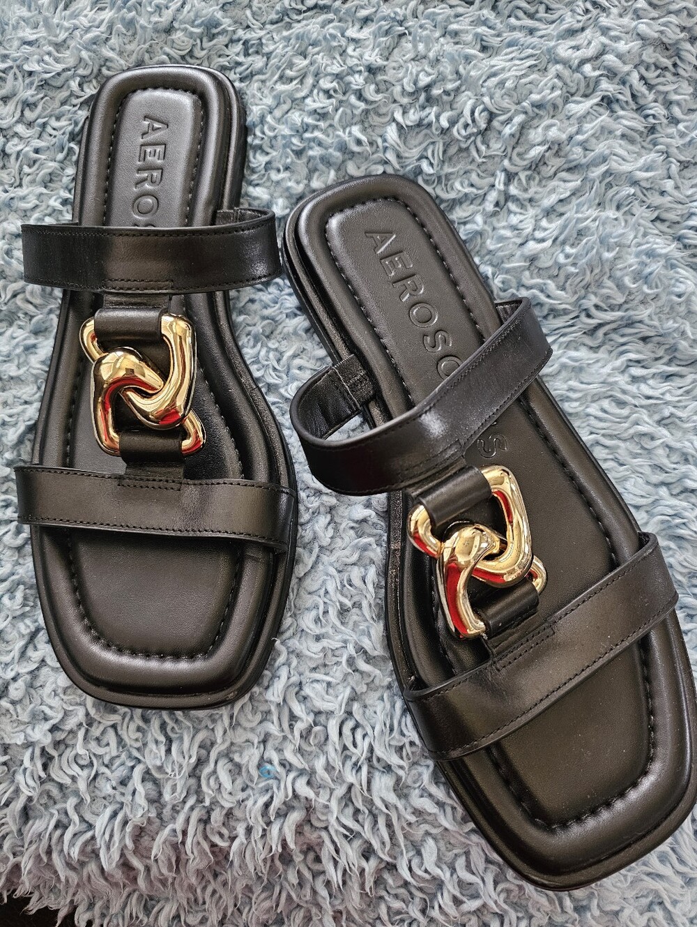 AEROSOLES Black Slide Sandals with Gold Chain Accent Sz 8